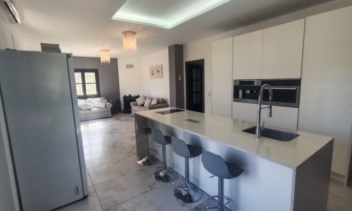 Resale - Villa -
Canadas De San Pedro - Inland