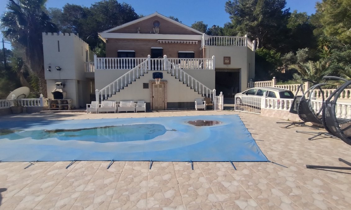 Resale - Villa -
Canadas De San Pedro - Inland