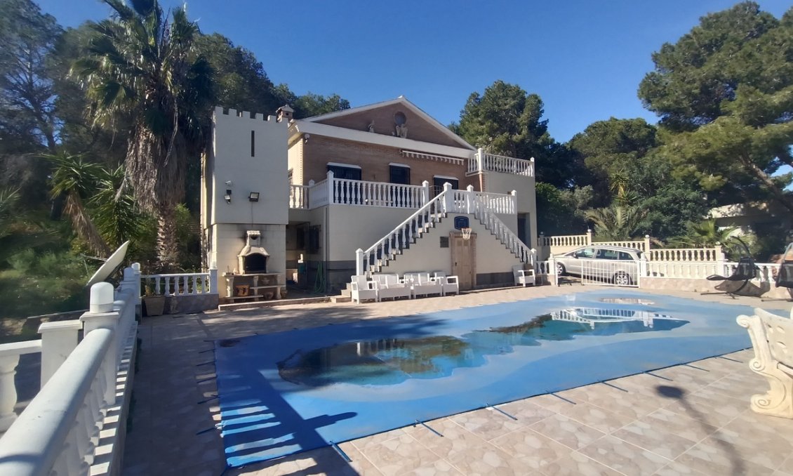 Resale - Villa -
Canadas De San Pedro - Inland