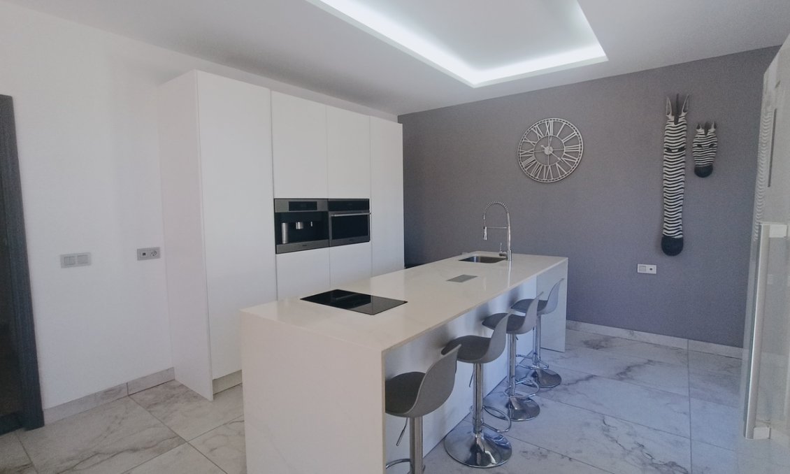 Resale - Villa -
Canadas De San Pedro - Inland