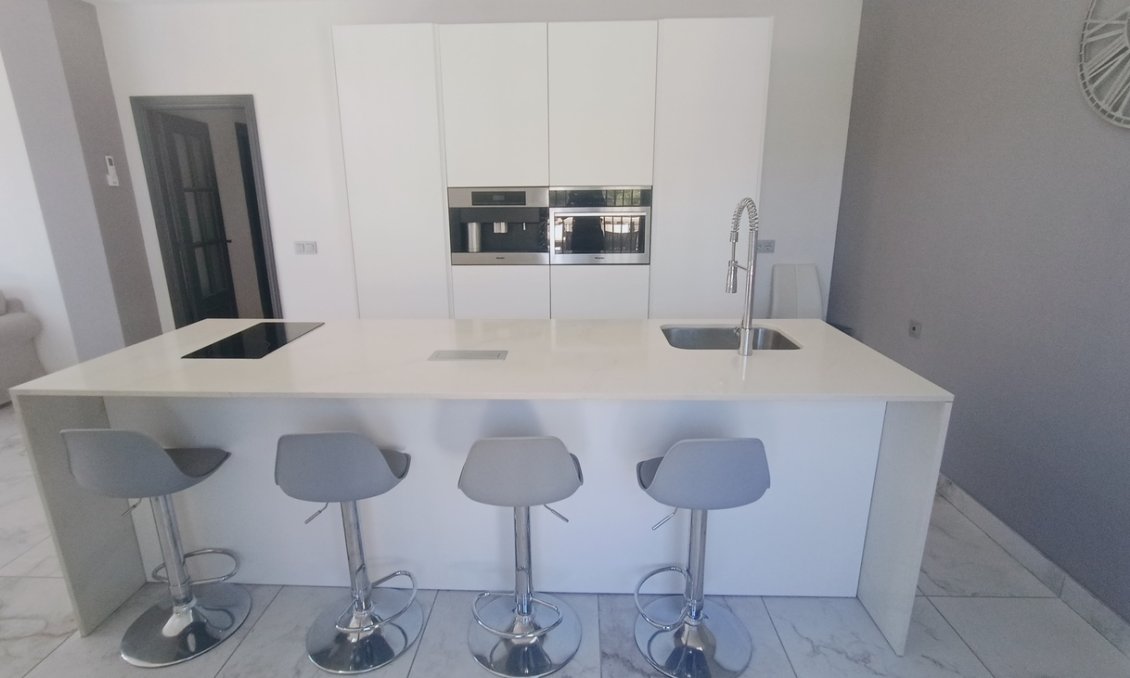 Resale - Villa -
Canadas De San Pedro - Inland