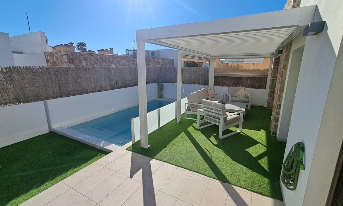 Resale - Villa -
Cabo Roig - Costa Blanca