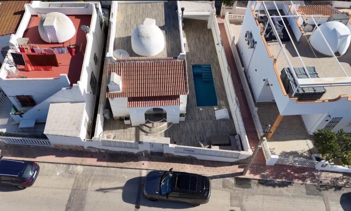 Wiederverkauf - Villa -
Villamartin - Costa Blanca