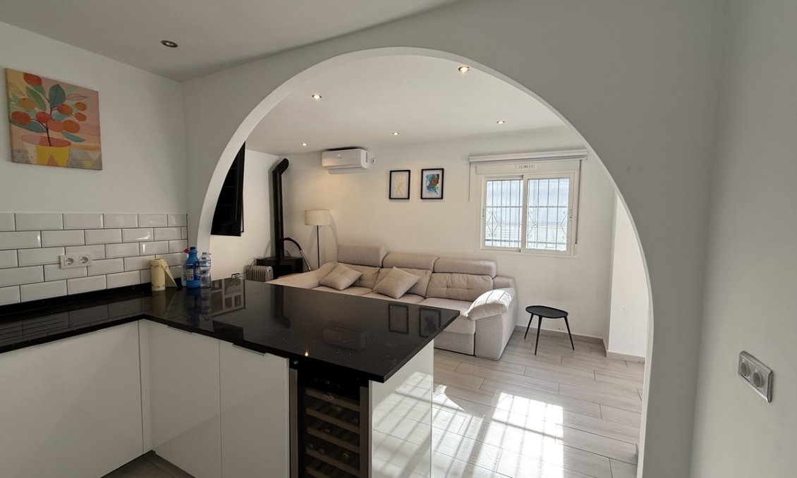 Wiederverkauf - Villa -
Villamartin - Costa Blanca