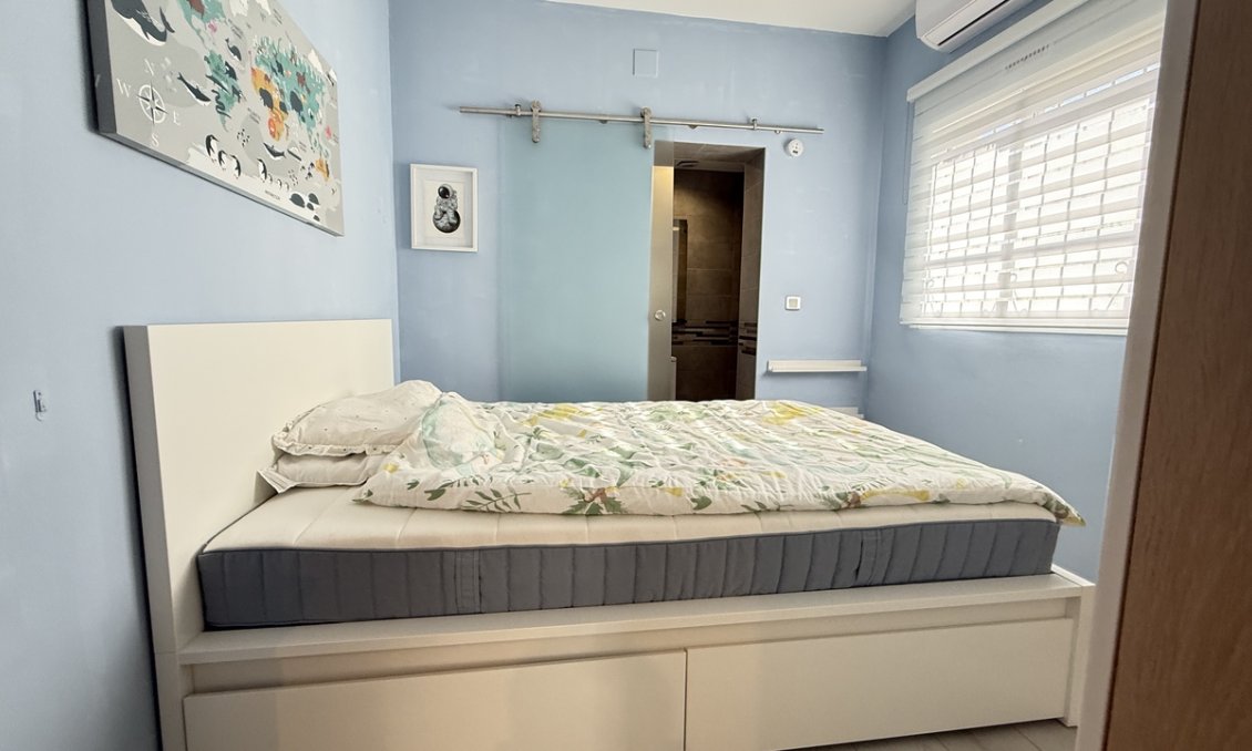 Wiederverkauf - Villa -
Villamartin - Costa Blanca