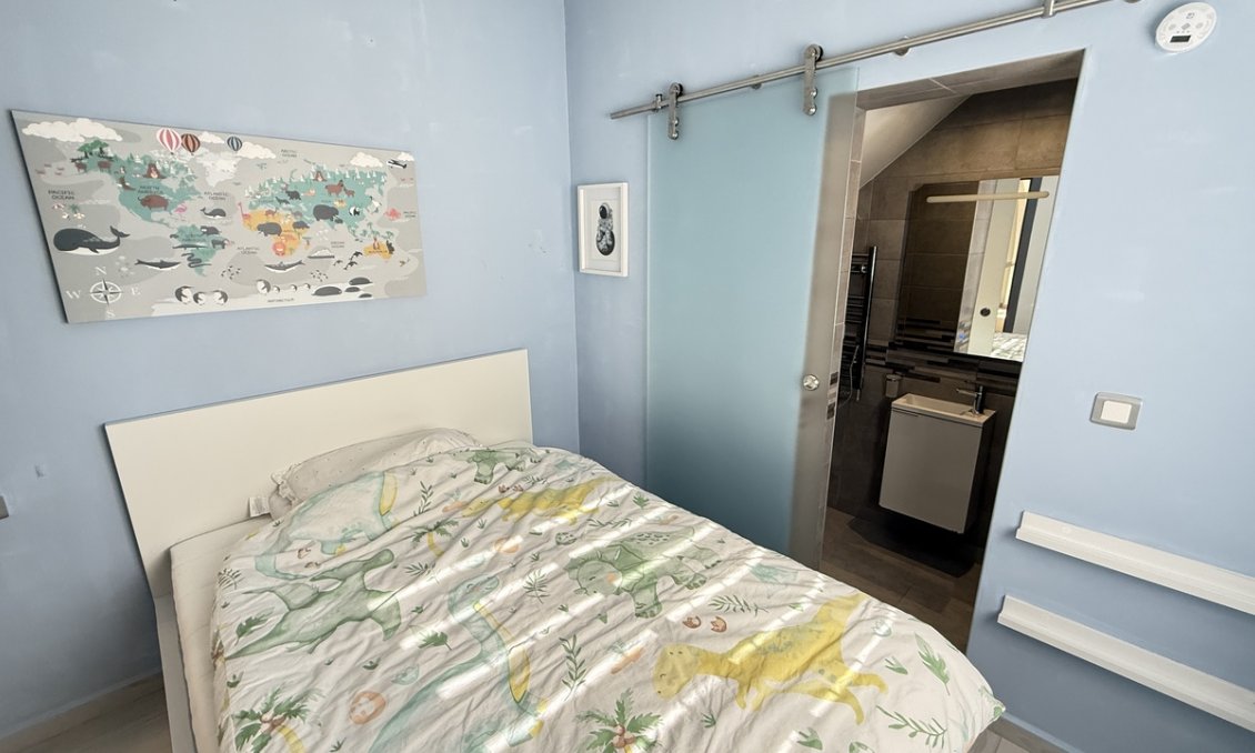 Wiederverkauf - Villa -
Villamartin - Costa Blanca