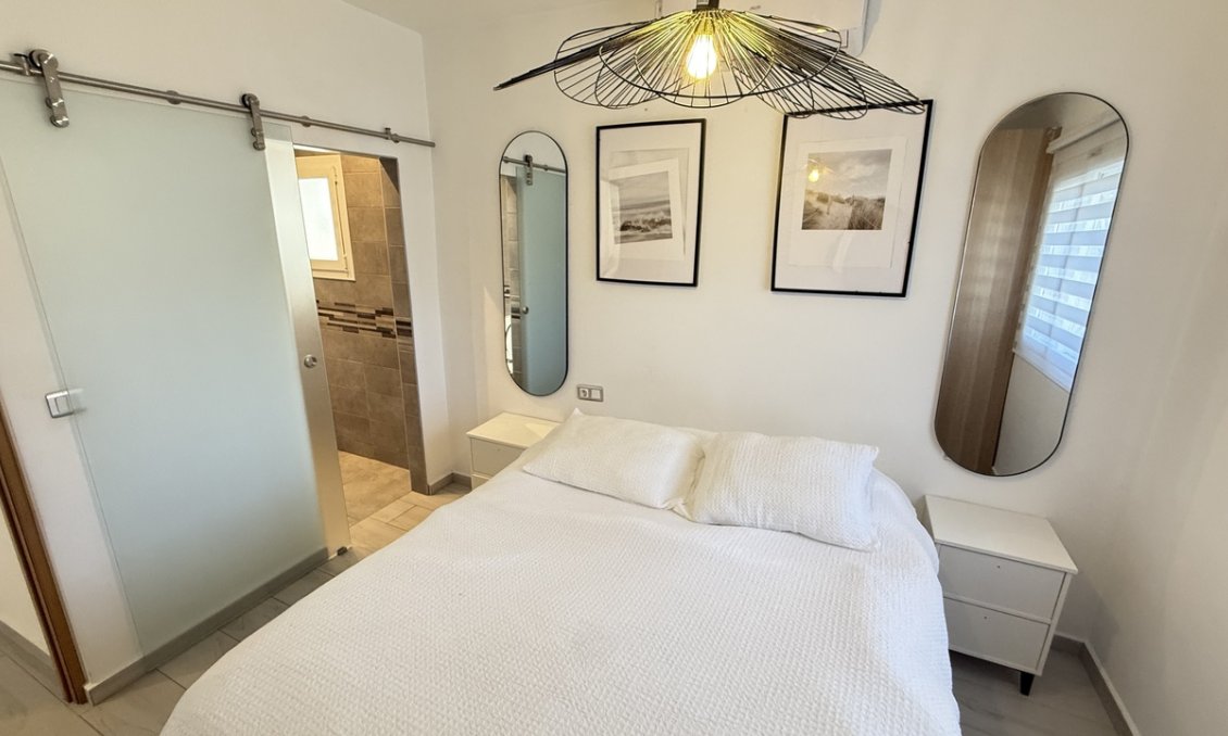 Wiederverkauf - Villa -
Villamartin - Costa Blanca