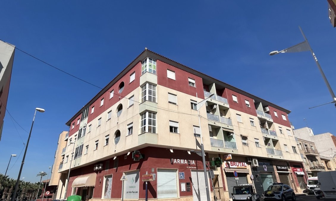 Revente - Appartement -
Rojales - Inland