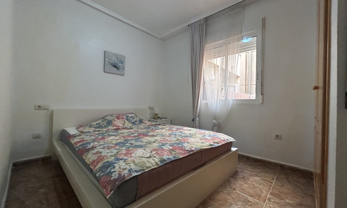 Revente - Appartement -
Rojales - Inland