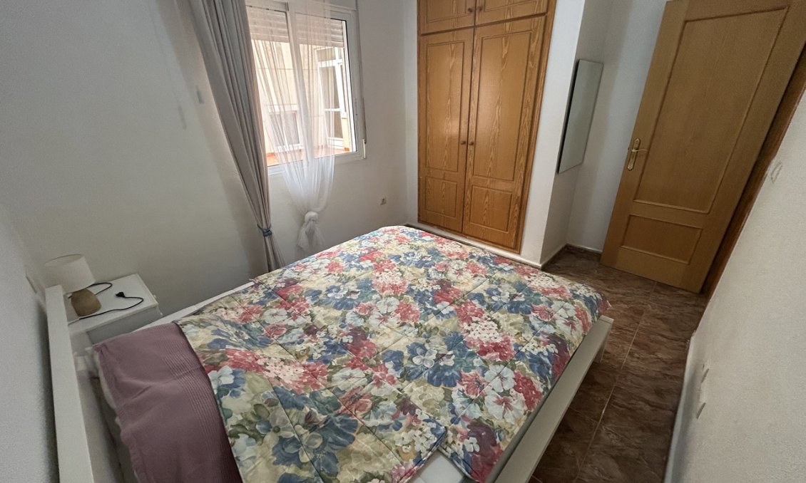 Revente - Appartement -
Rojales - Inland