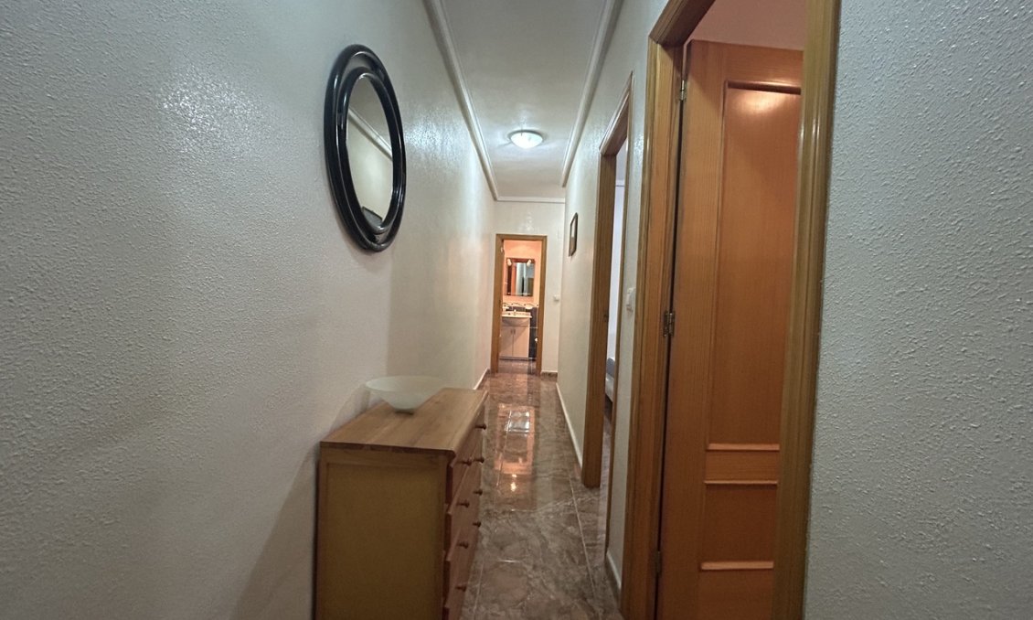 Revente - Appartement -
Rojales - Inland