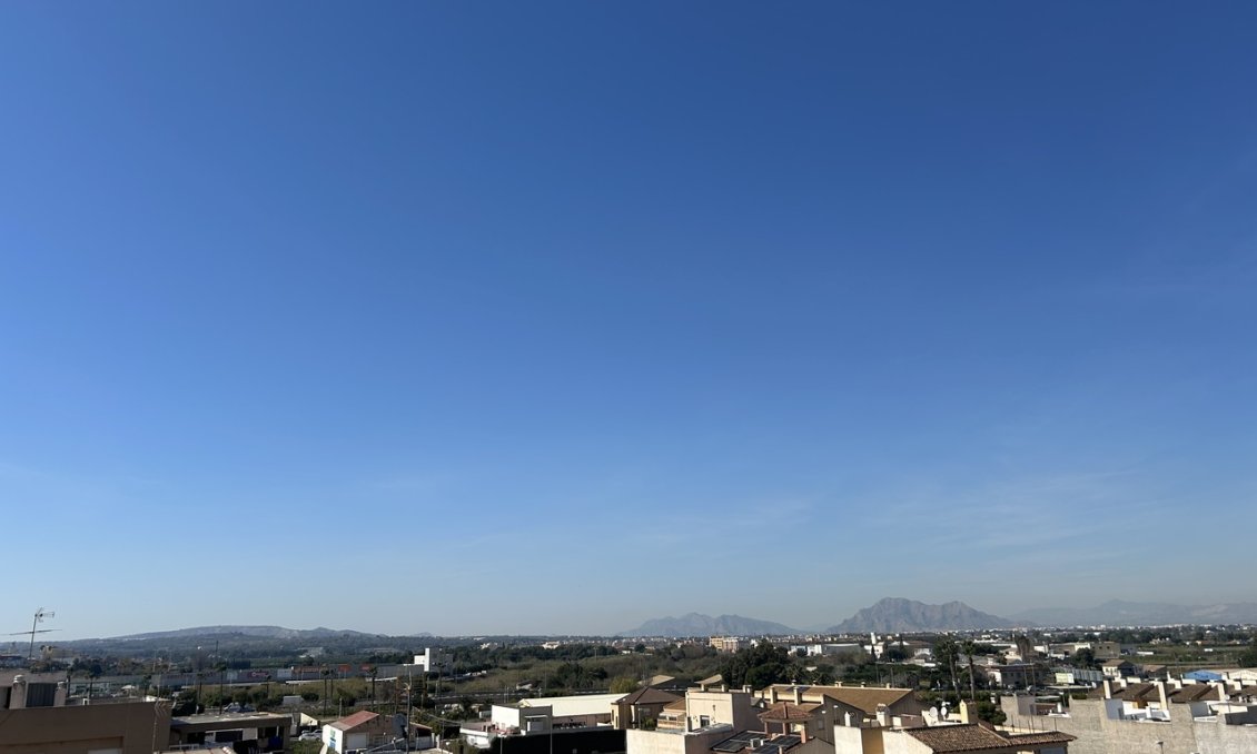 Revente - Appartement -
Rojales - Inland