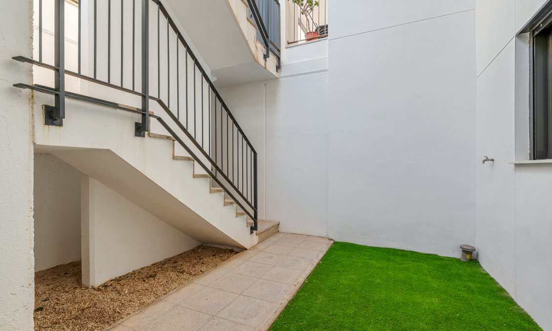 Használt Ingatlanok - Apartman -
Campoamor - Costa Blanca