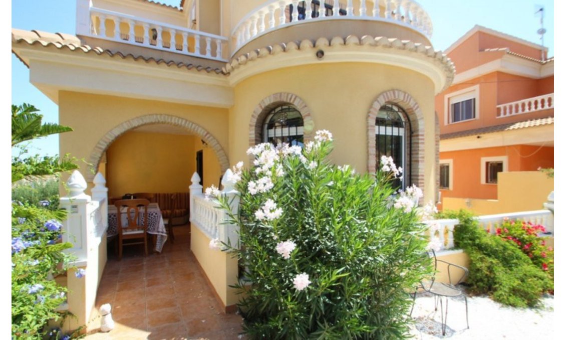 Wiederverkauf - Villa -
Villamartin - Costa Blanca