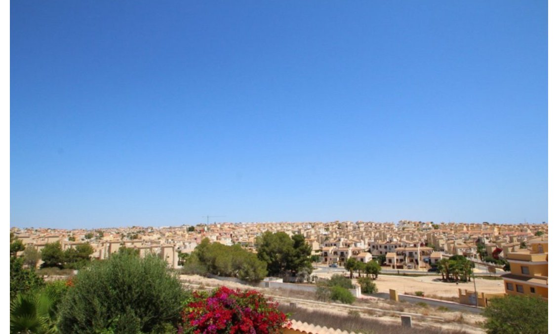 Wiederverkauf - Villa -
Villamartin - Costa Blanca