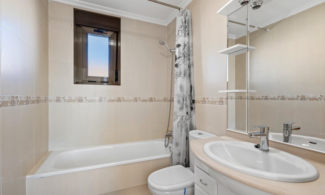 Wiederverkauf - Town House -
San Miguel de Salinas - Inland