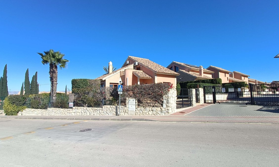 Revente - Villa -
Algorfa - Inland