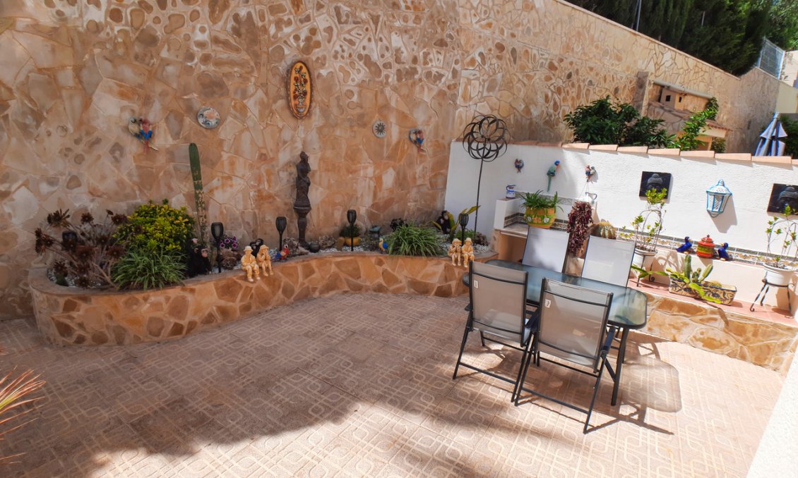 Resale - Villa -
Villamartin - Costa Blanca