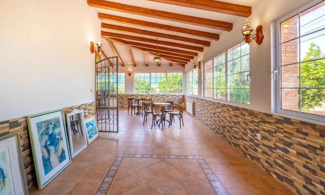 Resale - Villa -
Torrevieja - El Chaparral