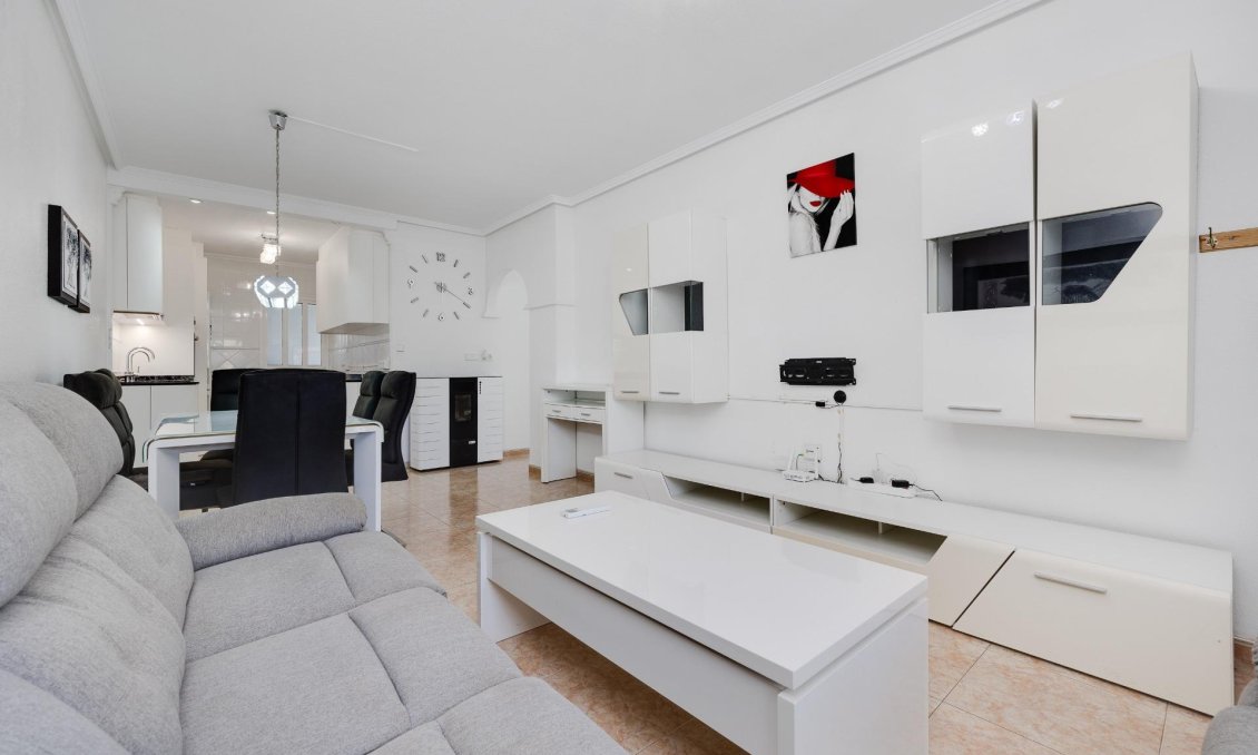 Segunda mano - Semi Detached -
Torrevieja - Aguas Nuevas