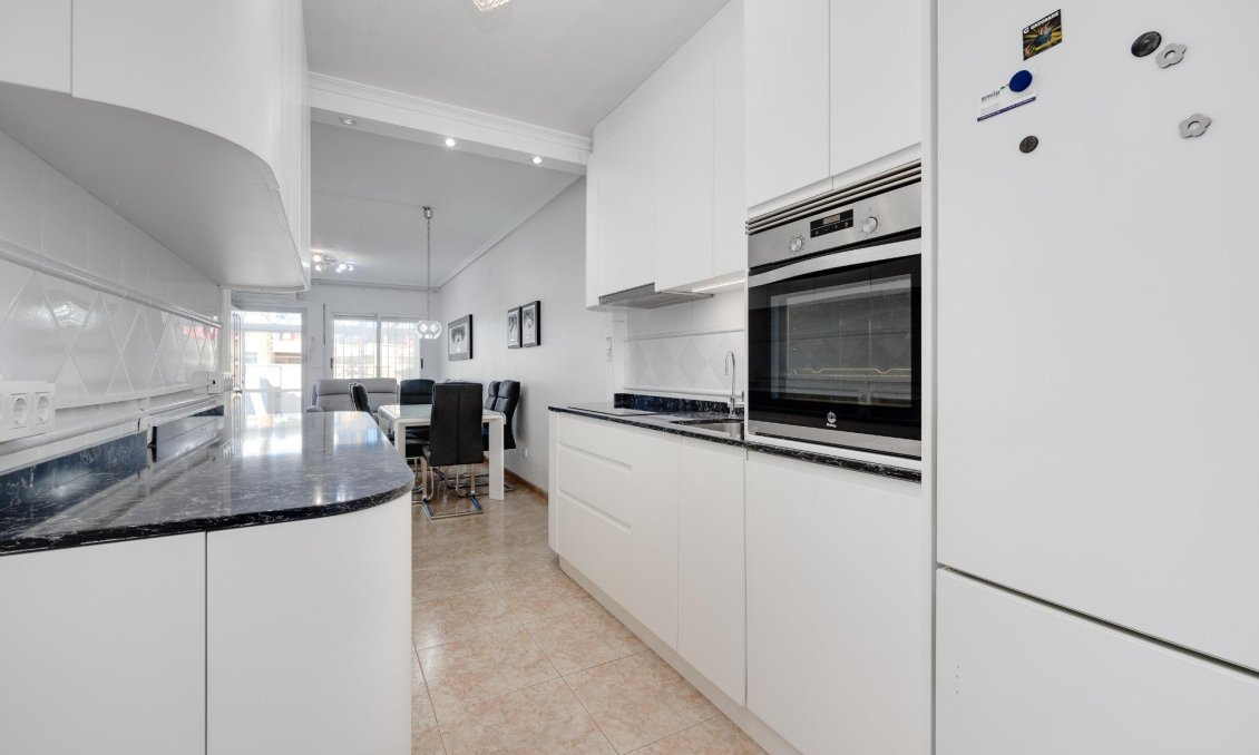 Segunda mano - Semi Detached -
Torrevieja - Aguas Nuevas