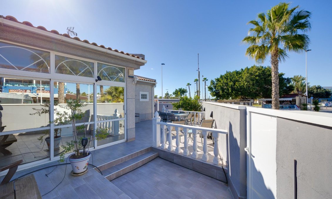 Segunda mano - Semi Detached -
Torrevieja - Aguas Nuevas