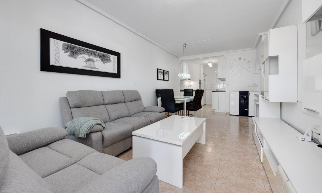 Segunda mano - Semi Detached -
Torrevieja - Aguas Nuevas