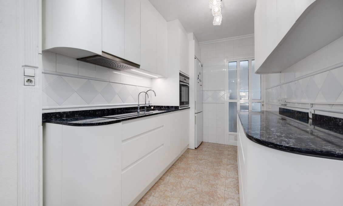 Segunda mano - Semi Detached -
Torrevieja - Aguas Nuevas