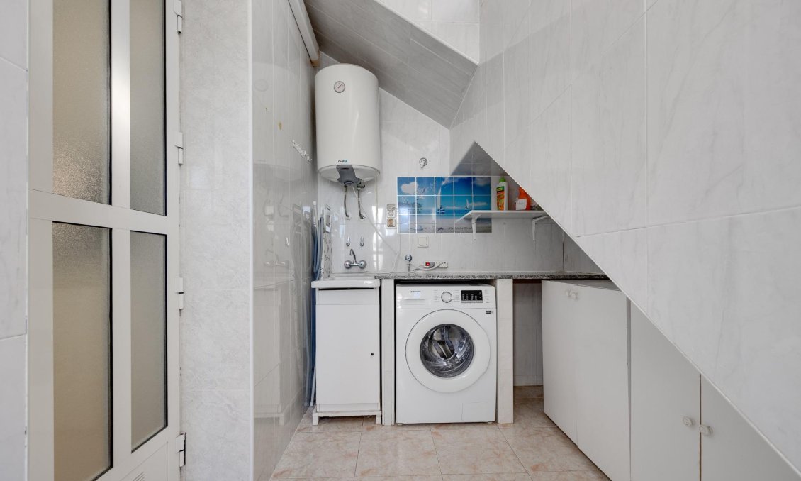 Segunda mano - Semi Detached -
Torrevieja - Aguas Nuevas