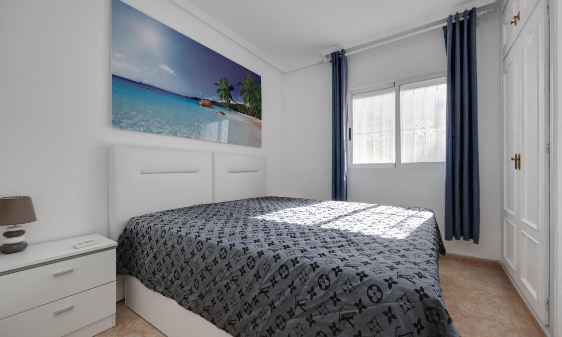 Segunda mano - Semi Detached -
Torrevieja - Aguas Nuevas