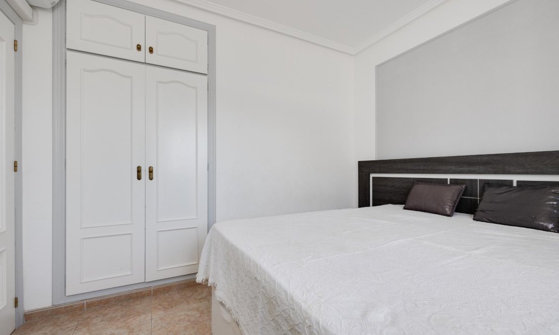 Segunda mano - Semi Detached -
Torrevieja - Aguas Nuevas