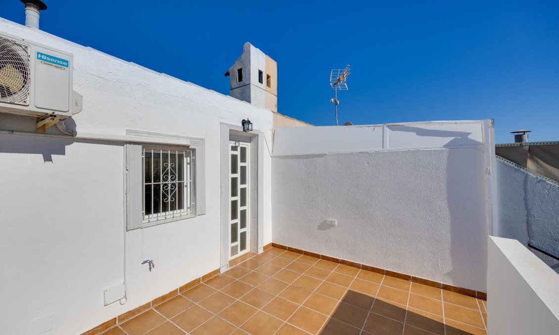 Segunda mano - Semi Detached -
Torrevieja - Aguas Nuevas