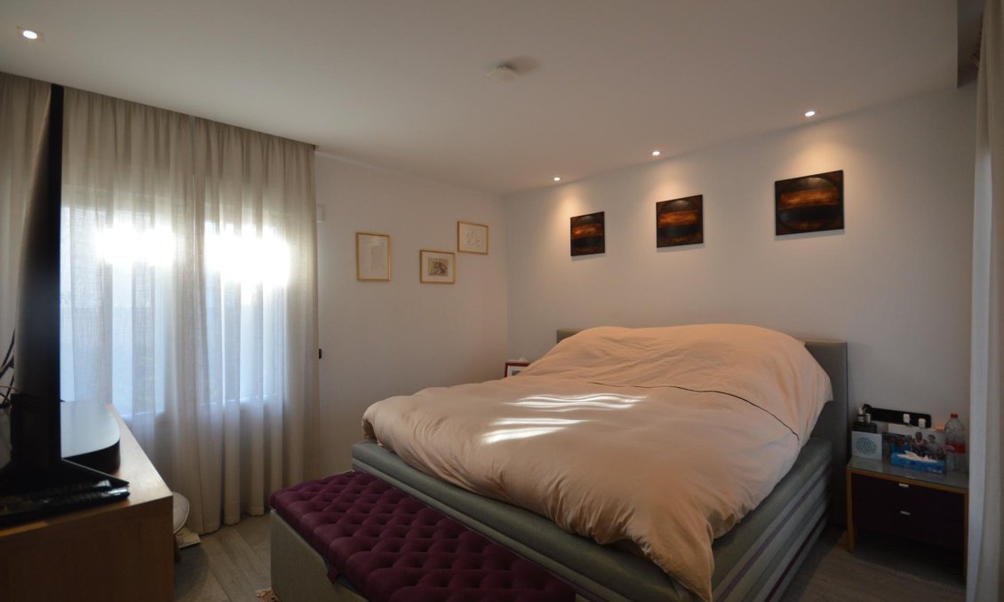 Resale - Villa -
Algorfa - Club De Golf La Finca