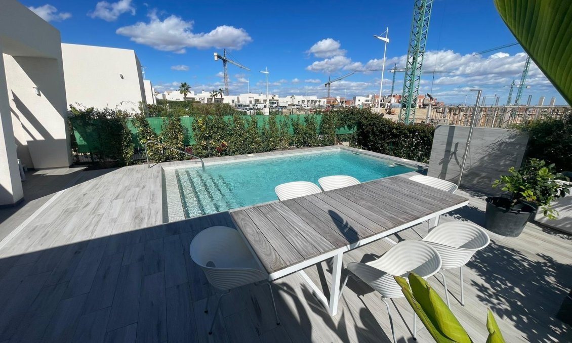 Resale - Villa -
Algorfa - Club De Golf La Finca