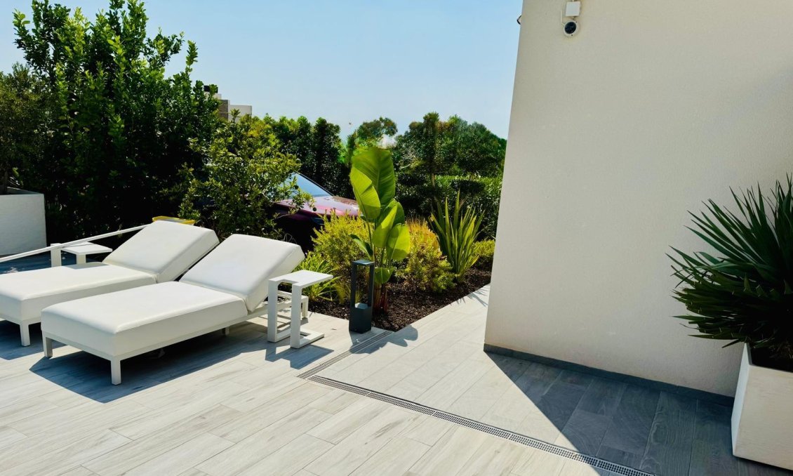 Resale - Villa -
Algorfa - Club De Golf La Finca