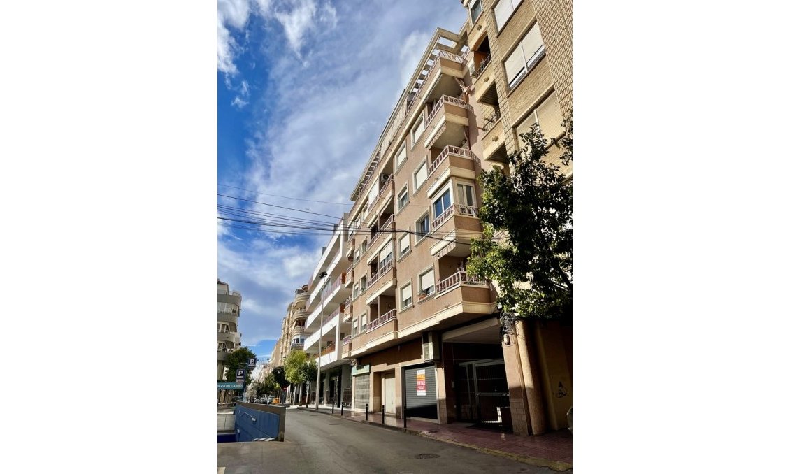 Resale - Penthouse -
Torrevieja - Playa de cura