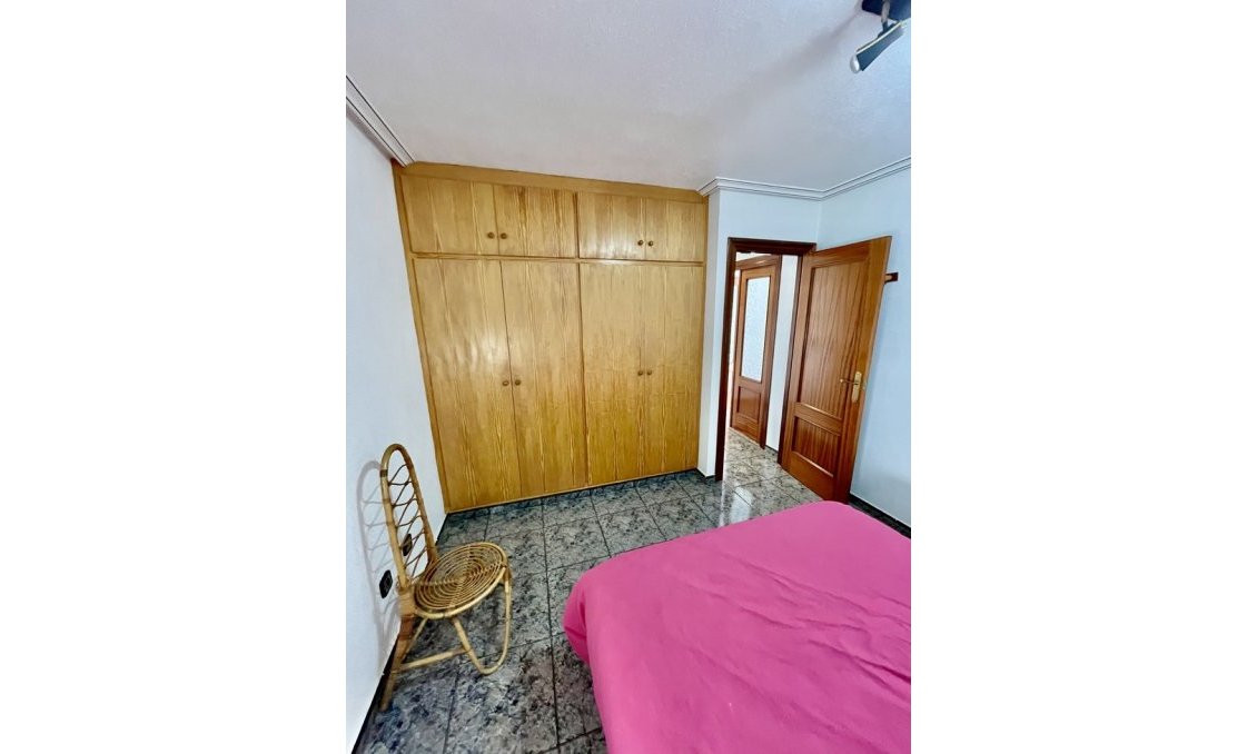 Resale - Penthouse -
Torrevieja - Playa de cura