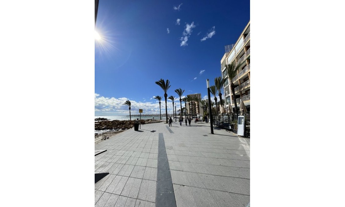 Resale - Penthouse -
Torrevieja - Playa de cura