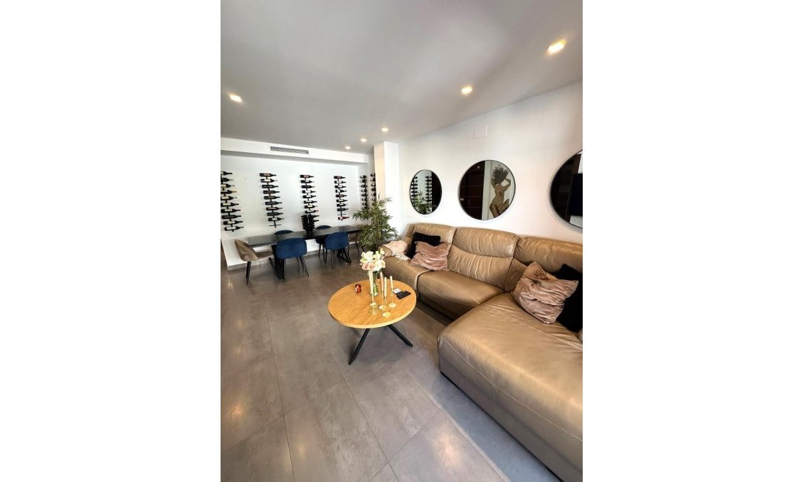 Segunda mano - Apartamento -
Torrevieja - Centro