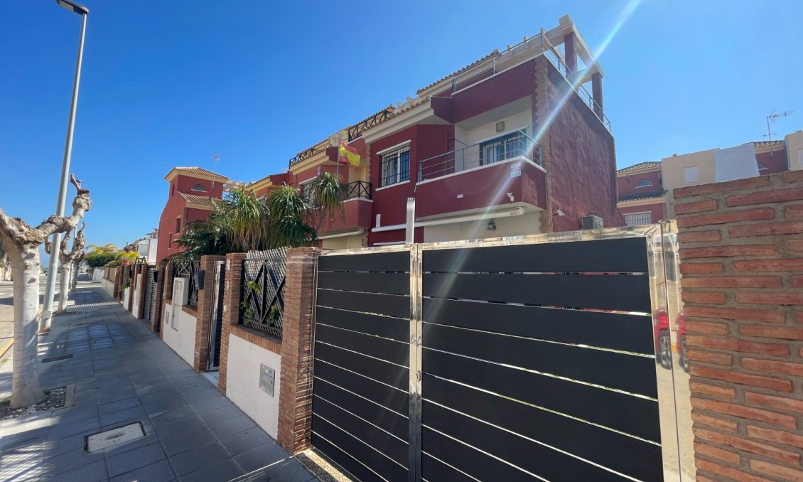 Wiederverkauf - Town House -
Torre de la Horadada - Costa Blanca