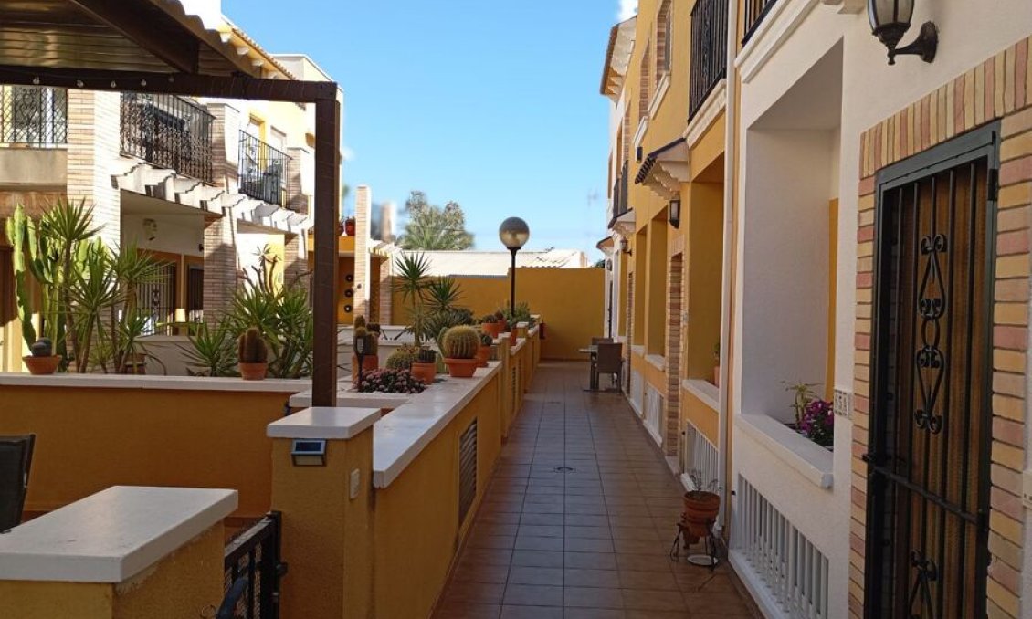 Segunda mano - Town House -
Catral - Costa Blanca