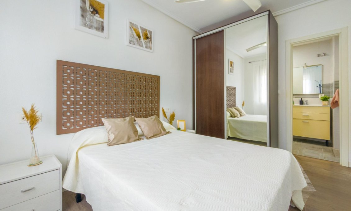 Resale - Apartment -
Torrevieja - Estacion De Autobuses