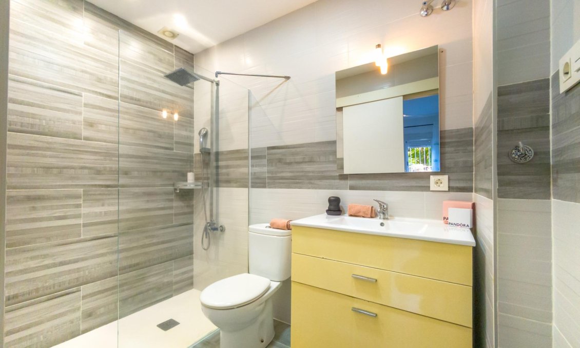 Resale - Apartment -
Torrevieja - Estacion De Autobuses