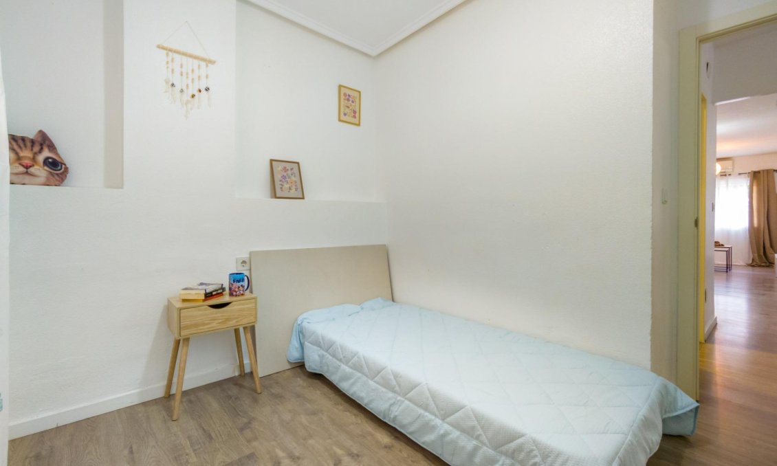 Resale - Apartment -
Torrevieja - Estacion De Autobuses