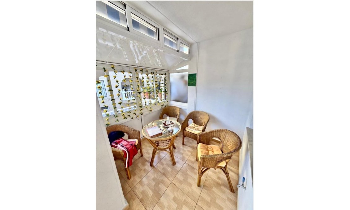 Használt Ingatlanok - Sorház -
Playa Flamenca - Costa Blanca