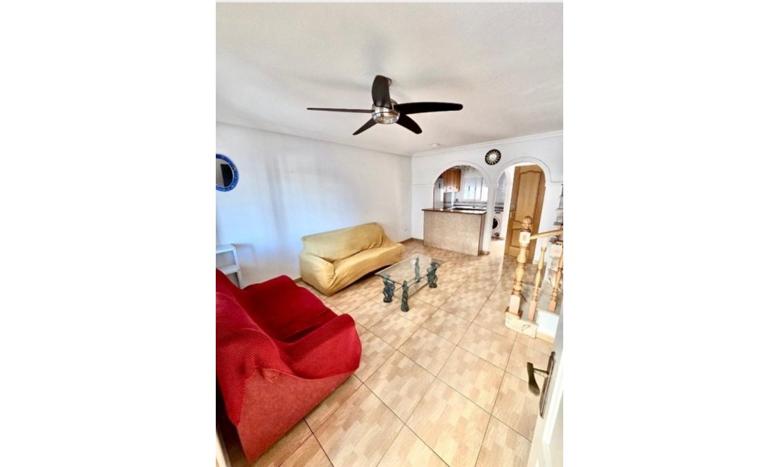 Használt Ingatlanok - Sorház -
Playa Flamenca - Costa Blanca