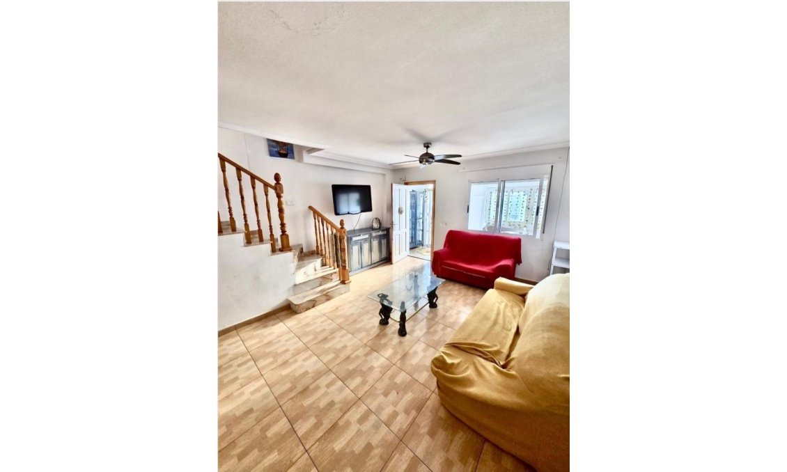 Használt Ingatlanok - Sorház -
Playa Flamenca - Costa Blanca