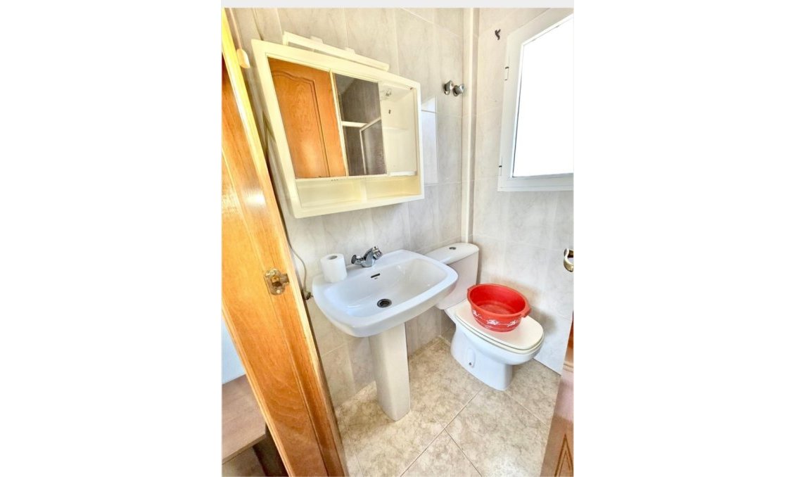 Használt Ingatlanok - Sorház -
Playa Flamenca - Costa Blanca