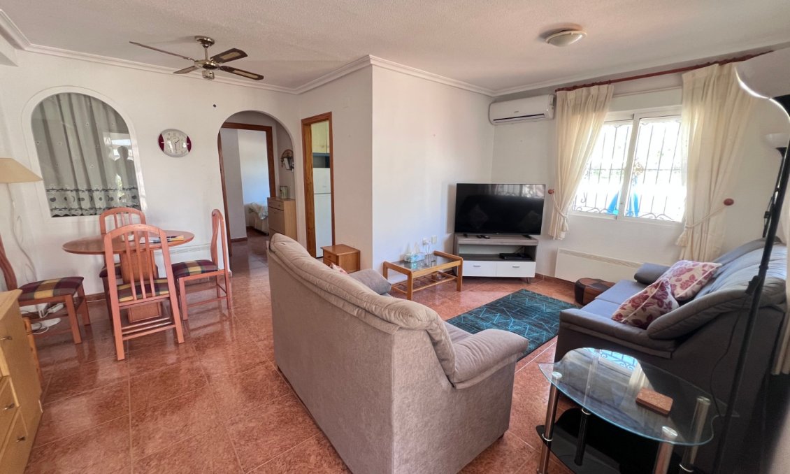 Használt Ingatlanok - Villa -
Vistabella Golf Entre Naranjos - Inland