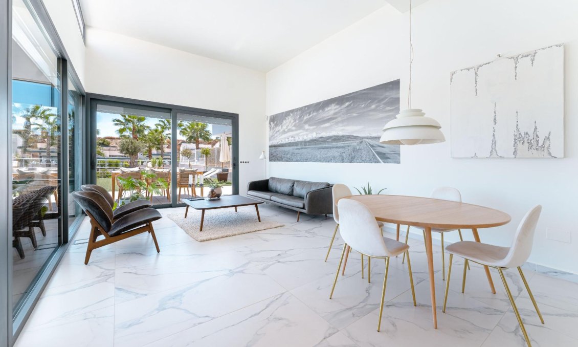 Használt Ingatlanok - Villa -
San Miguel de Salinas - Bellavista